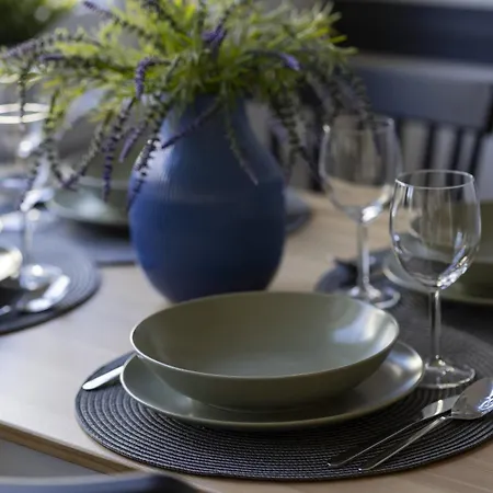 Elegant Grey Wspolna Srodmiescie In By Renters *