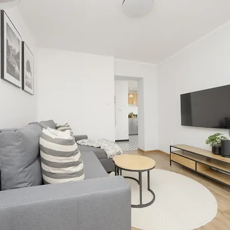 Appartamento Elegant Grey Wspolna Srodmiescie In By Renters